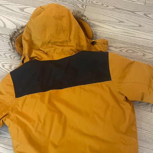 Mens North Face Winter Coat - Picture 2 of 8